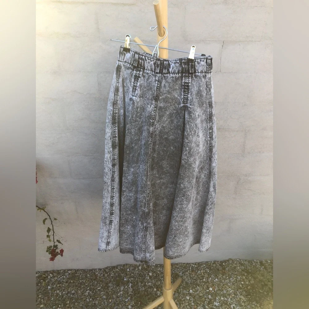 Vintage grey acid wash denim high waisted pleated midi/ maxi denim skirt - Picture 10 of 14